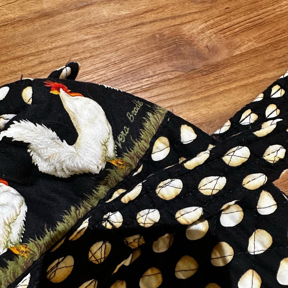 Vera Bradley Women’s Black Chicken Egg Quilted Handbag Purse Collectible - Picture 11 of 13